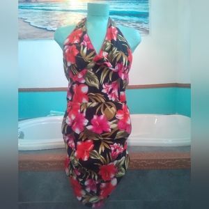 Voodoo vixen Hawaiian halter top size large